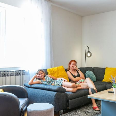 Katina Apartment With Private Pool Zadar Ngoại thất bức ảnh