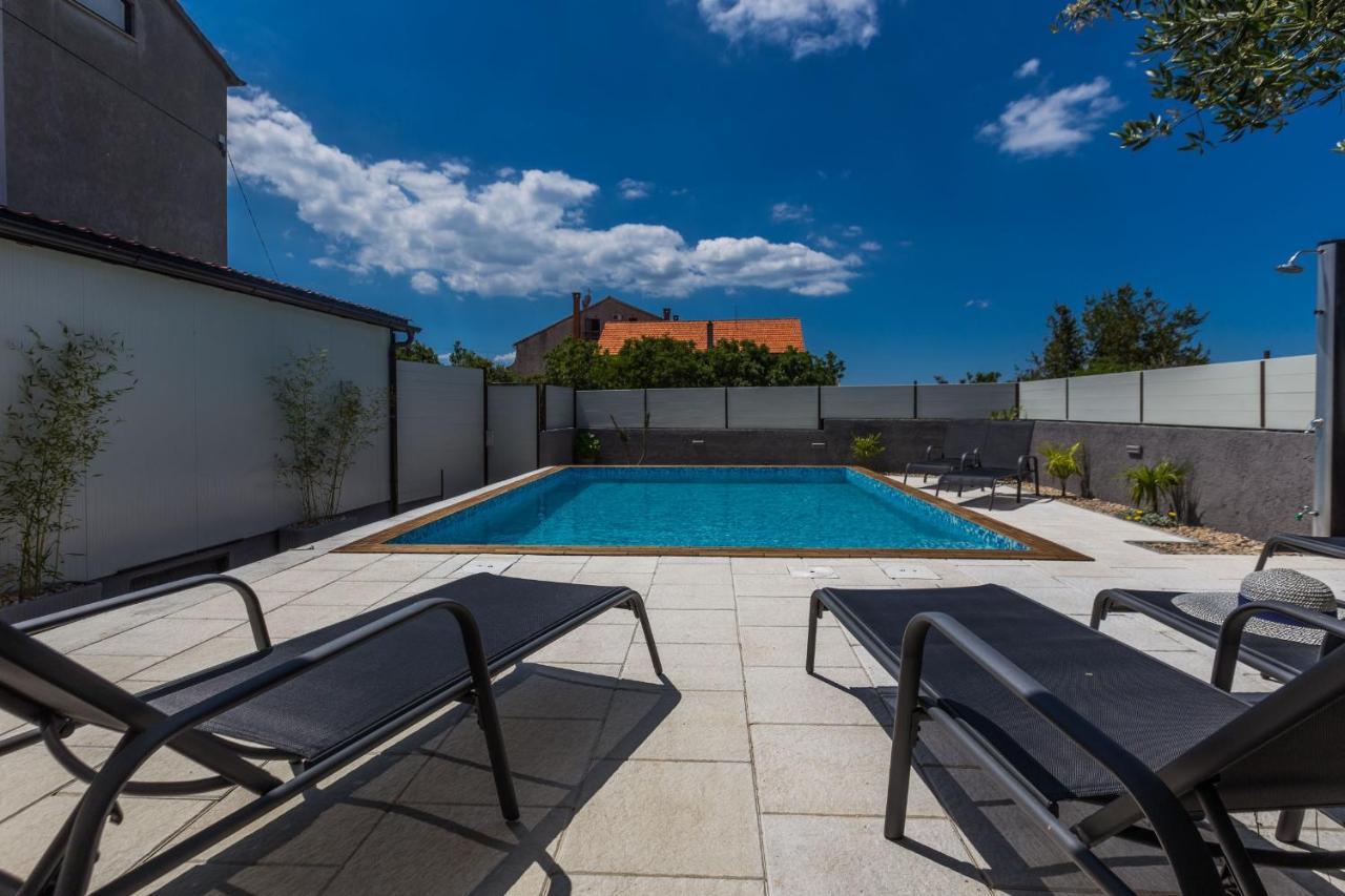 Katina Apartment With Private Pool Zadar Ngoại thất bức ảnh