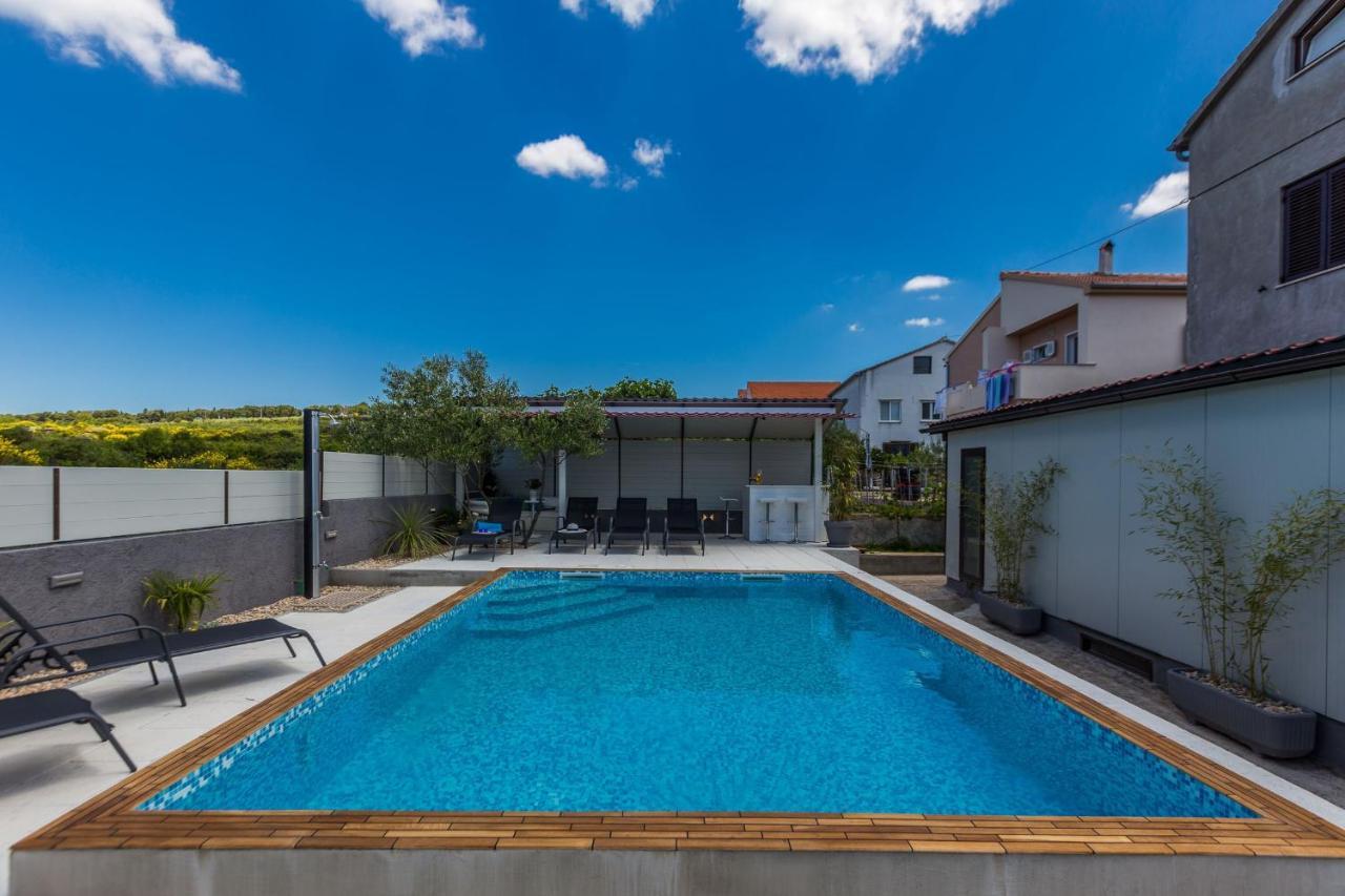 Katina Apartment With Private Pool Zadar Ngoại thất bức ảnh